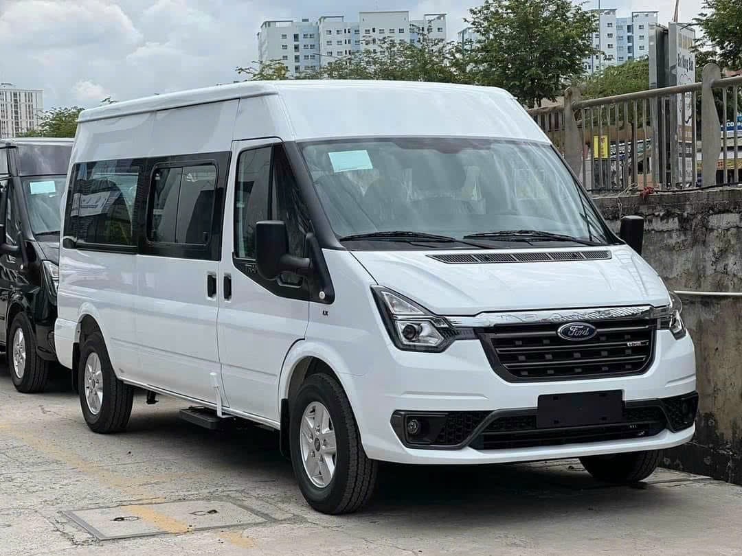 Ford Transit 2025: thông số, hình ảnh, phiên bản, giá cả và đánh giá mới nhất