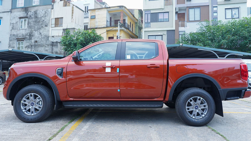 Ford Ranger XLS 2.0L 4X2 MT