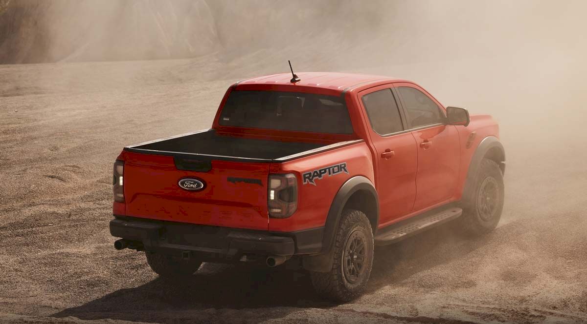 Đánh giá Ford Ranger Raptor 2023 có đáng để xuống tiền hay không?