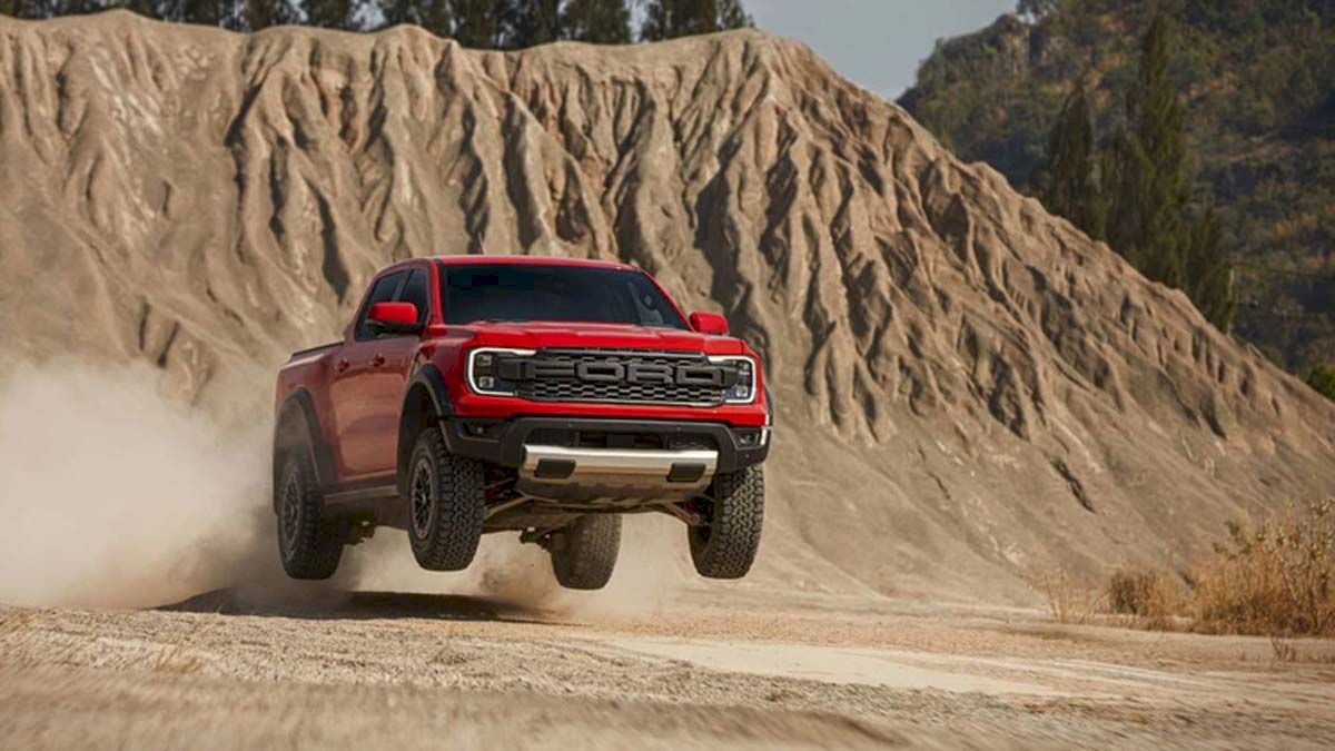 Ford Ranger Raptor 2023: Thiết kế tinh tế hơn, khả năng off-road vượt trội