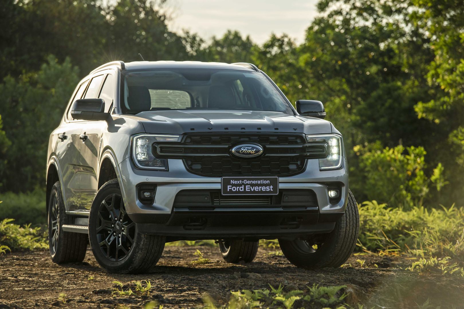 Cách hoạt động của đèn pha LED ma trận Ford Everest?