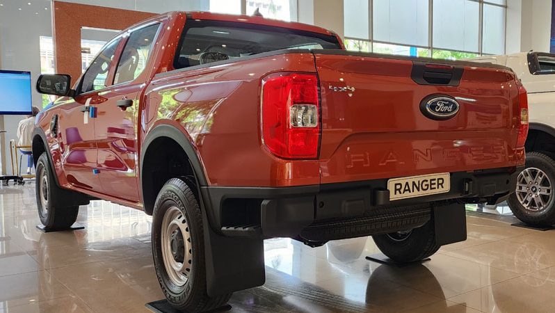 Ford Ranger XL 2.0L 4x4 MT