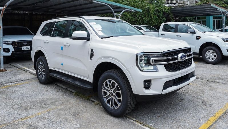 Ford Everest Ambiente 2.0L 4×2 AT