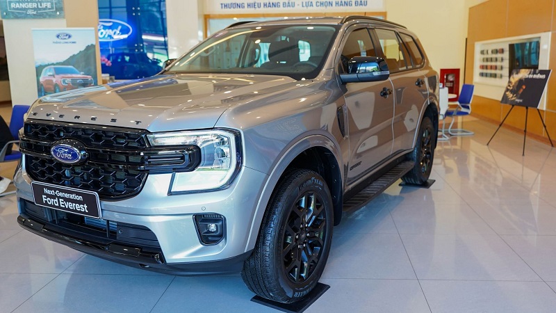 Ford Everest Sport 2.0L 4×2 AT
