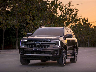 Ford Everest 2023 thế hệ mới vừa ra mắt phân khúc SUV 7 kẻ hủy diệt Fortuner Hyundai Santafe