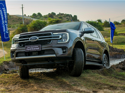 Xe Ford SUV: Giải pháp hoàn hảo cho khách hàng trong mùa mưa ngập
